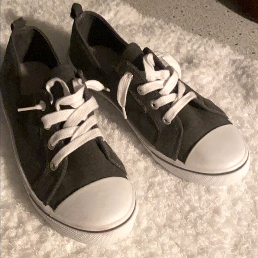 Grey Canvas Low Top Shoes